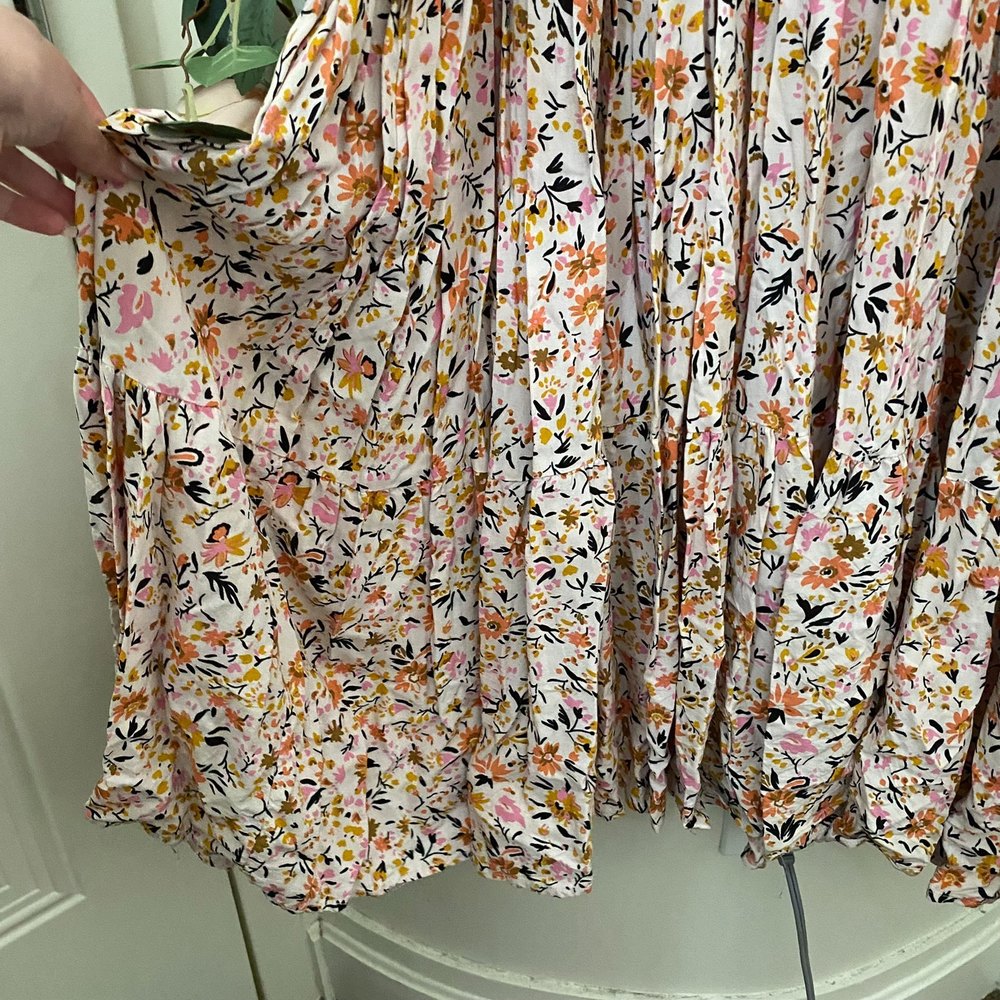 Petal + Pup Floral Maxi Dress - Picture 3 of 7
